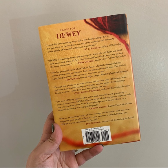 Book - Dewey by Vicki Myron - Picture 4 of 6